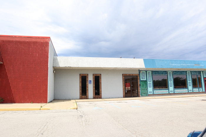 Plaza 1 & 2 Theatre - June 10 2022 Photo (newer photo)